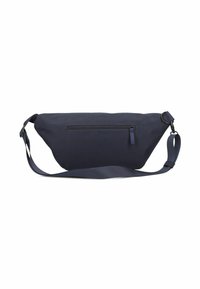 Marsupio in tessuto blu navy con design curvo, cintura regolabile e tasca zip frontale. Texture liscia e stile minimalista.