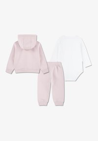 Lacoste SET jasnoróżowy