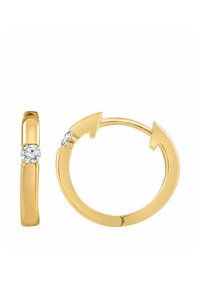 Pendientes de aro de oro con un diseño circular, dos acentos en forma de flecha y una piedra preciosa transparente incrustada en un lado.