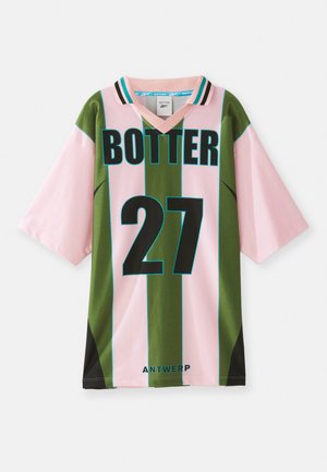 Green and pink striped jersey with a V-neck, featuring the number 27 in black, “BOTTER” printed above, and “ANTWERP” at the bottom.