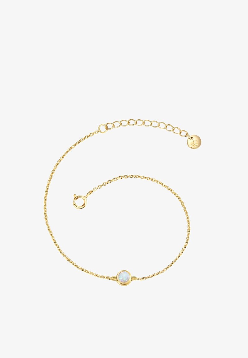 Arany lánc karkötő, melyen egyetlen kerek opálkő található kör alakú keretben, csattal és állítható hosszúsággal.