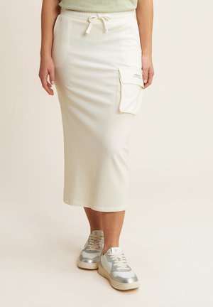 LONGUETTE CON SPACCHI LATERALI E MAXI TASCA - Falda de deporte - white