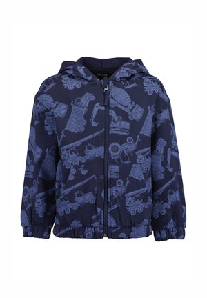 Felpa con cappuccio blu navy per bambini con zip, polsini elasticizzati e fantasie di veicoli da costruzione in tonalità di blu più chiare.