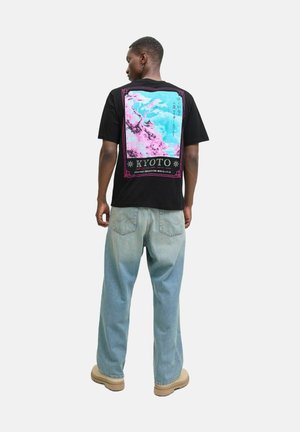 RÜCKENPRINT RUNDHALS  - Print T-shirt - black
