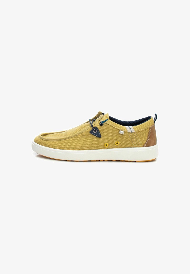 XTI Zapatos con cordones - yellow