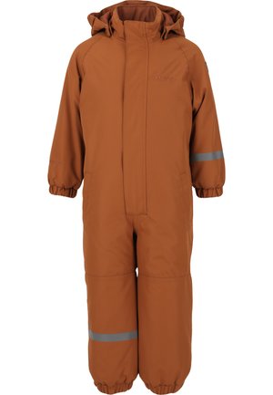 Combinaison de ski isolée marron avec capuche, poignets élastiques, bandes réfléchissantes sur les jambes et une fermeture éclair à l'avant pour un enfilage facile. Tissu lisse et durable.