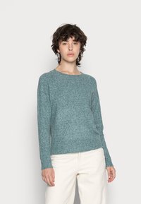 Vero Moda VMDOFFY O NECK BLOUSE - Camisola - sea mossdetail/white melange