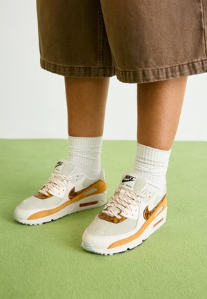 Nike Sportswear AIR MAX 9 - Sneakers laag - phantom/light curry/brown/light bone