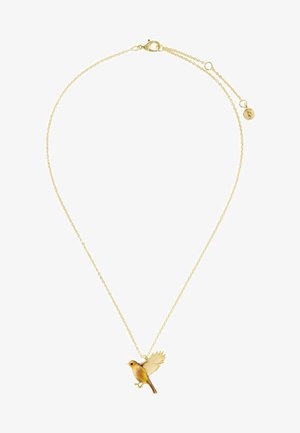 Goldfarbene Kettenhalskette mit einem Vogelanhänger, der detaillierte Farben aufweist, mit ausgebreiteten Flügeln und einem Verschluss mit verstellbarer Länge.