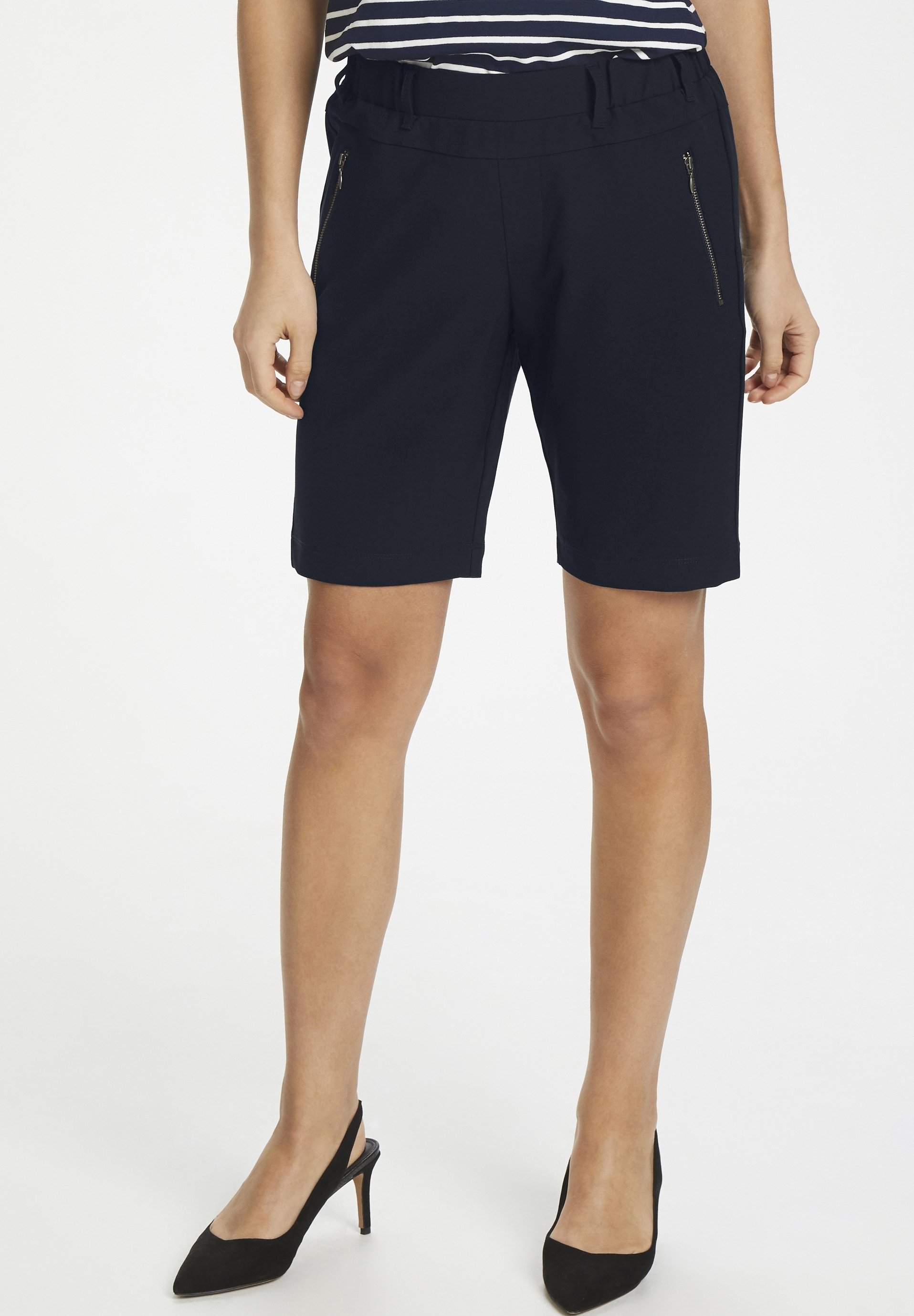 Kaffe Shorts dark blue (Pre-owned) Zalando