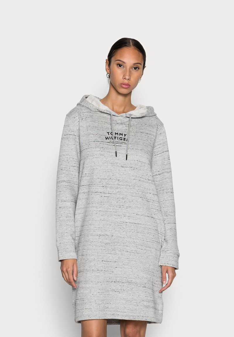 Tommy Hilfiger TEXT FLOCK SHORT HOODIE - Vestido de dia - light grey heather