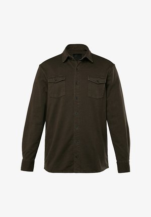 Ciemnozielona koszula zapinana na guziki, wykonana z miękkiego materiału, z długimi rękawami, dwoma kieszeniami na piersi oraz spiczastym kołnierzykiem.