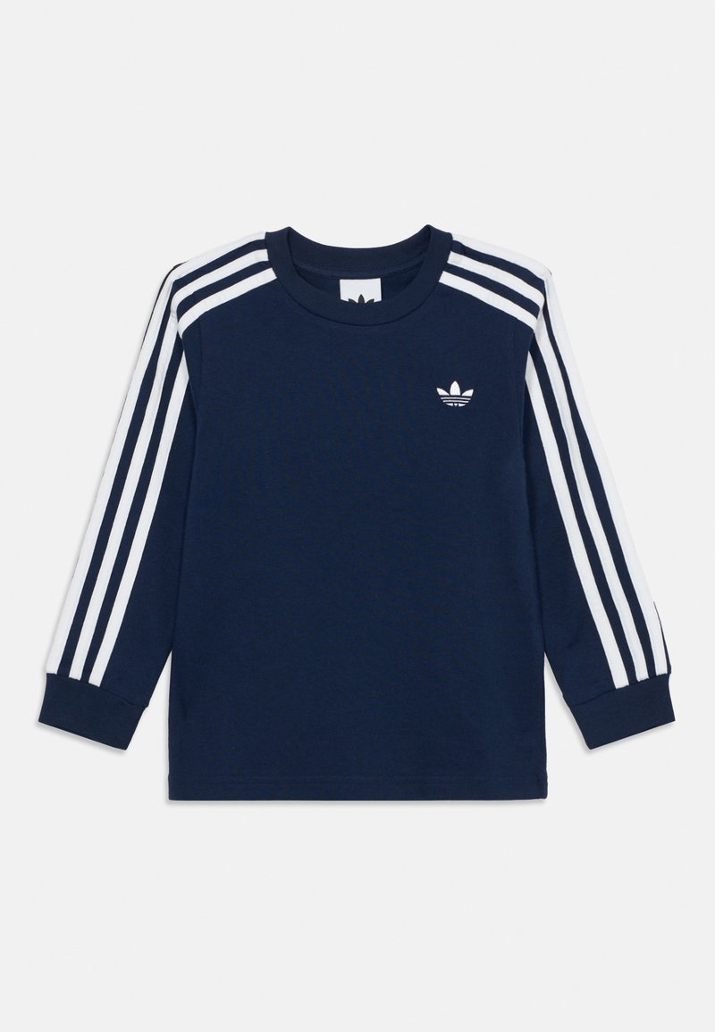 T-shirt Adidas bleu marine à manches longues avec trois bandes blanches sur les manches et petit logo trèfle sur la poitrine gauche.