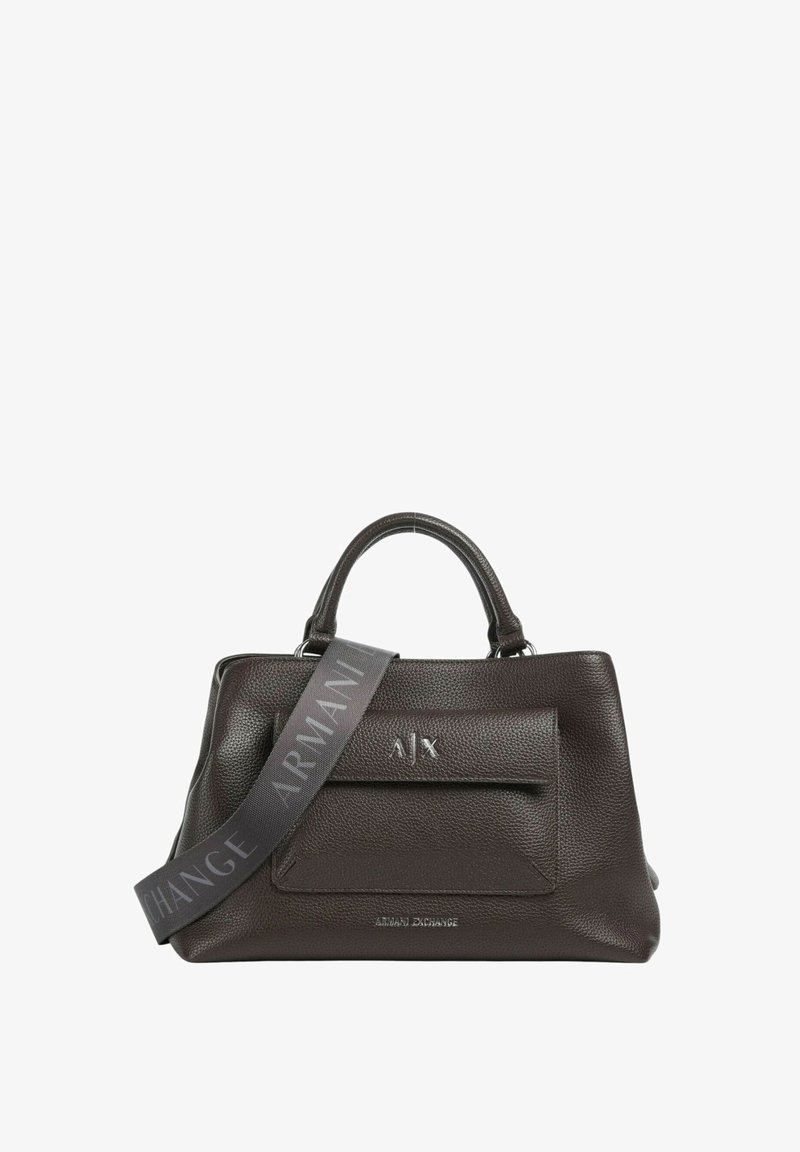 Borsa a mano in pelle marrone scuro con finitura testurizzata, doppi manici e tracolla regolabile, caratterizzata dal branding e dal logo 'Armani Exchange'.
