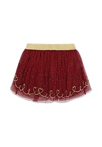 Gonna di tulle rossa con glitter dorato, dotata di una vita dorata e di complessi ricami a forma di cuore dorati lungo l'orlo. Design corto e stratificato.