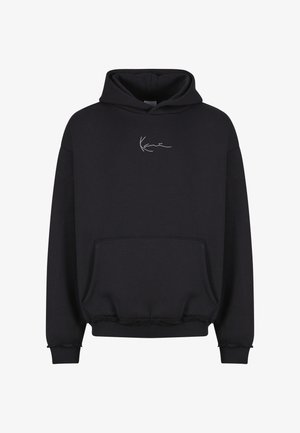 Czarna bluza z kapturem wykonana z bawełnianej mieszanki tkanin, z przednią kieszenią, ściągaczami na rękawach i białym logo sygnaturowym na piersi.
