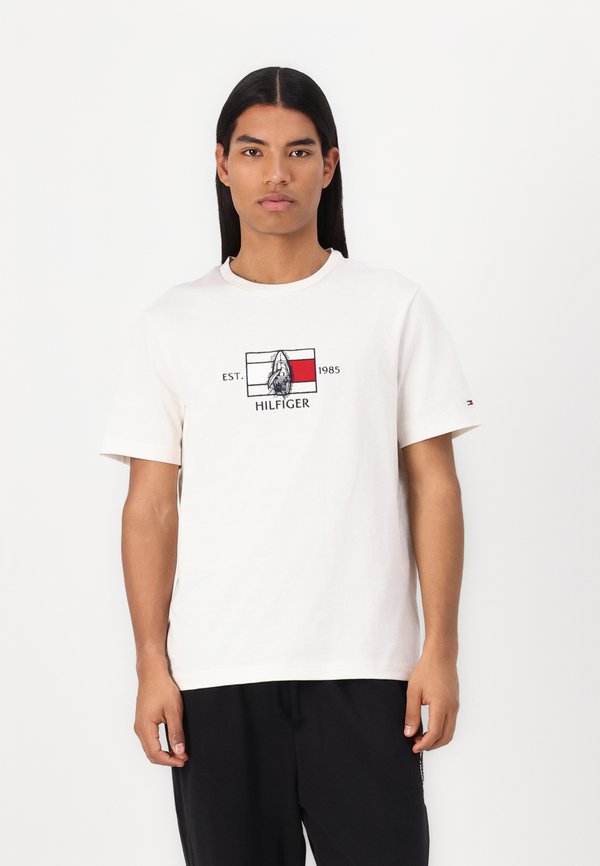 FLAG SAILING TEE - Print T-shirt - ivory petal