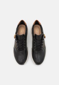 Clarks RIO ZIP - Zapatillas - black