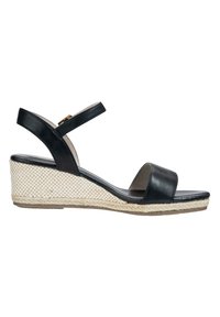 Schwarze Leder-Wedgesandalen mit einem geflochtenen Muster, verstellbarem Knöchelriemen und Jutesaum entlang der Plateausohle. Flache Gummisohle.