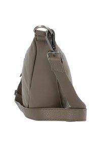 Borsa a mano in pelle grigia con una trama liscia, dotata di una chiusura metallica e di una tracolla regolabile. La vista laterale mette in evidenza la sua forma strutturata.