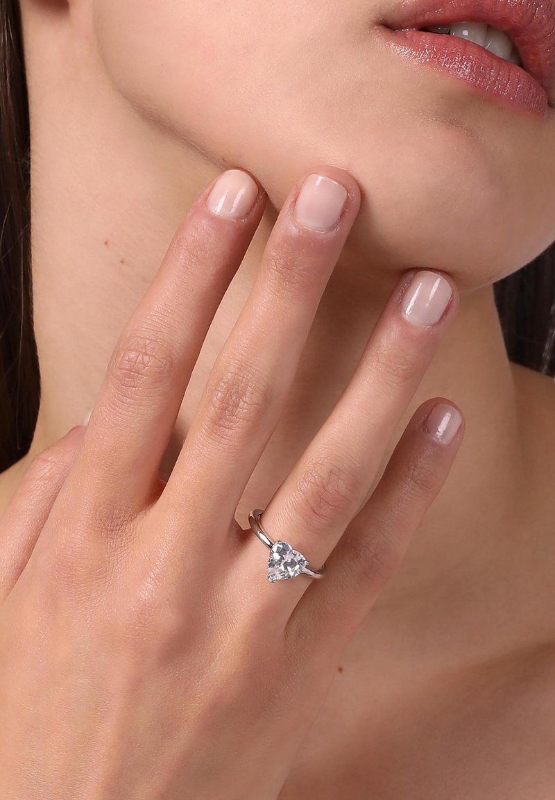 Fedez Carati Anello Chiara Ferragni Fedi Ferragnez Prezzo Fede