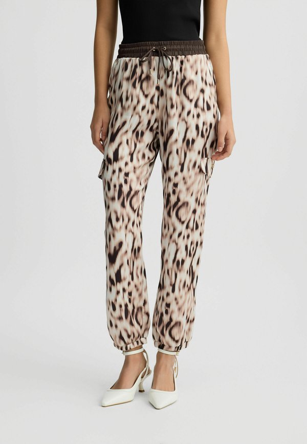 JOGGING - Cargohose - m9064