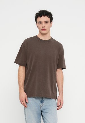 BOXY DARK  - Navadna majica - brown