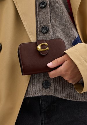 COACH, TABBY WALLET . - Portefeuille - b maple