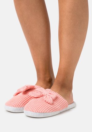Slippers - light pink