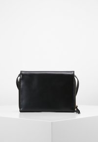 Royal RepubliQ RAF EVE Cross body bag black
