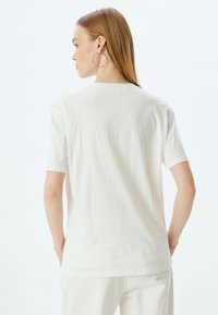 Koton COLLEGE - Camiseta estampada - white