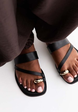 New Look Wide Fit Wide Fit Toe Ring - Mules - black