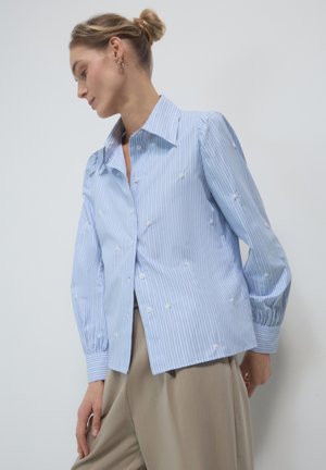 Calliope RICAMI PERLE - Button-down blouse - var celeste chiaro
