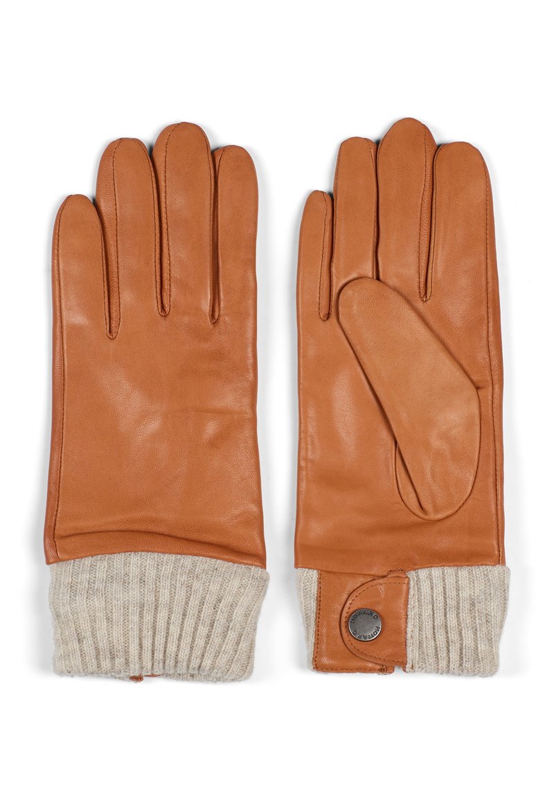 Brune læderhandsker med ribbede beige strikkede manchetter. Udstyret med en knapdetalje, glat tekstur og et unikt tommelfingerdesign for nem brug.