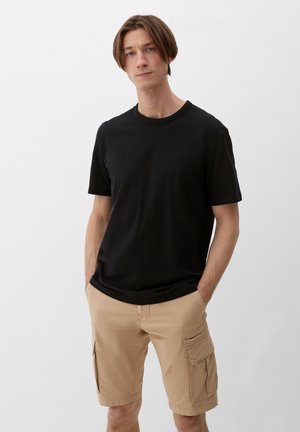 s.Oliver BERMUDA À POCHES CARGO - Shorts - sandstein