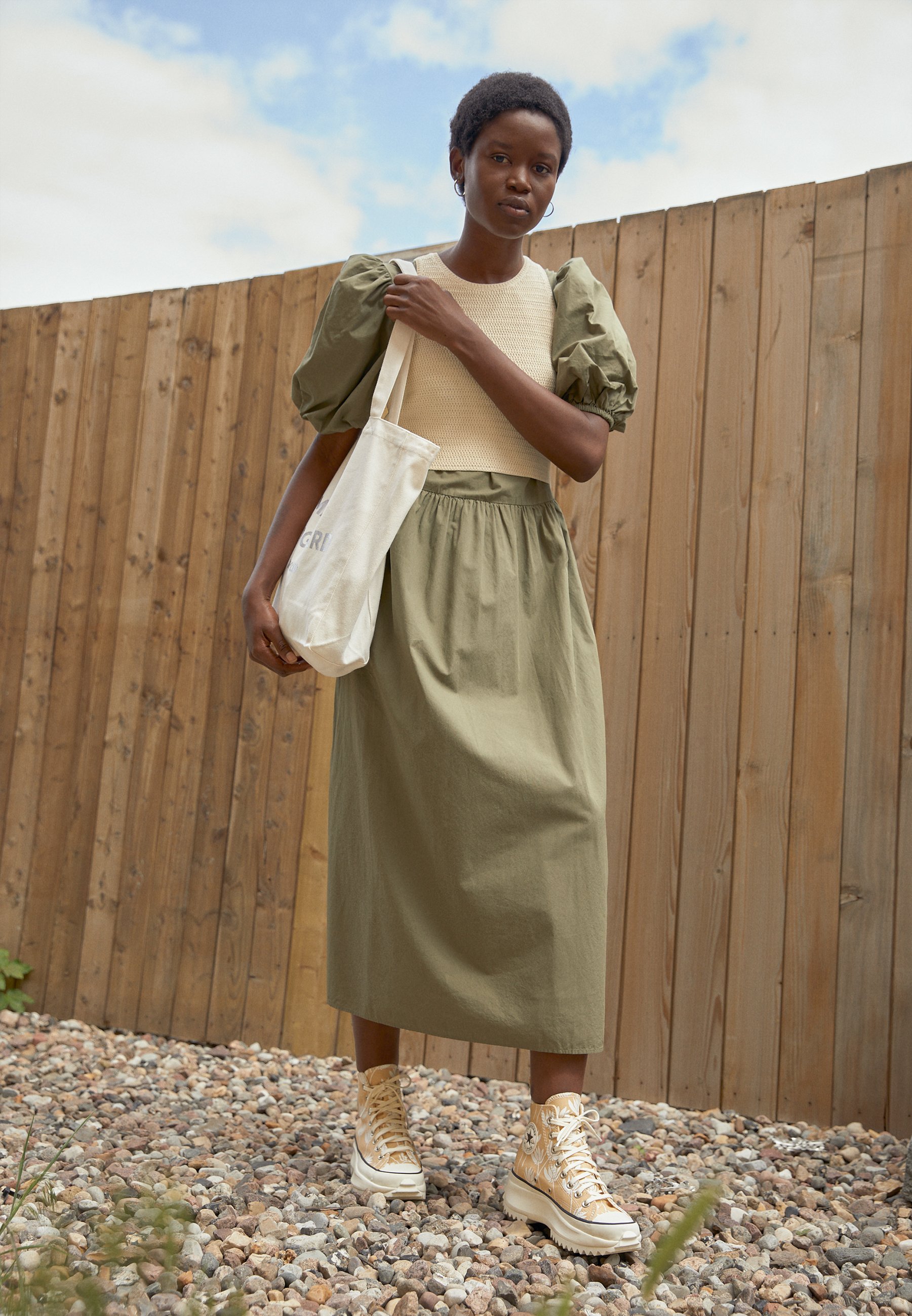 converse run star motion beige