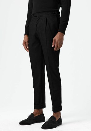 HIGH WAIST PLEATED - Chino - black