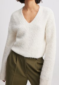 NA-KD Stickad tröja - white