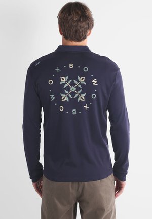 Polo - deep marine