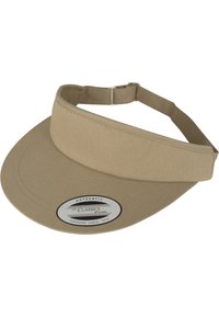 Khaki puuvillane visor-kork, millel on lai ja kõver ääreosa. Tagasil on reguleeritav rihm ja esiküljel ringikujuline logopatch.
