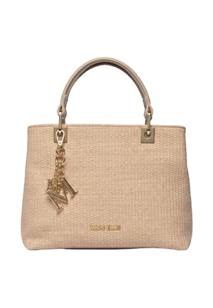 Sac à main beige texturé avec deux poignées, logo Marc Ellis doré et breloques lettres dorées suspendues à une poignée.