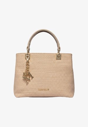 Sac à main beige texturé avec deux poignées, logo Marc Ellis doré et breloques lettres dorées suspendues à une poignée.