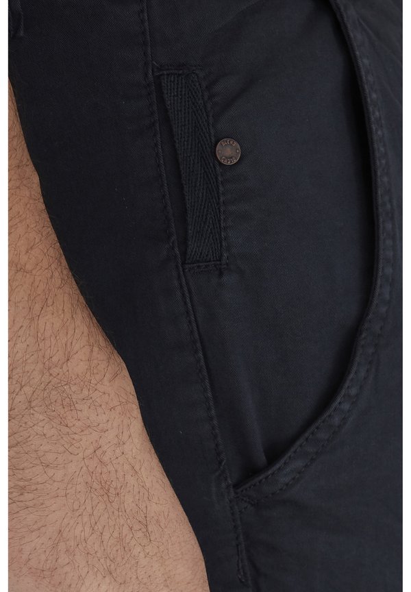 BHNIGHT SLIM/ REGULAR FIT NARROW LEG - Trousers4