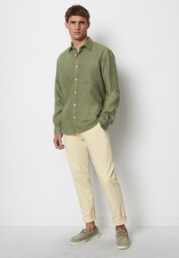 Marc O'Polo REGULAR - Hemd - olive
