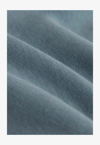 Unselected, slate grey