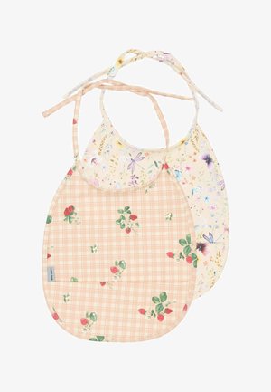 Deux bavoirs en tissu : l'un avec un motif à carreaux roses et fraises, l'autre avec un design floral. Les deux sont munis de liens pour un maintien sécurisé.