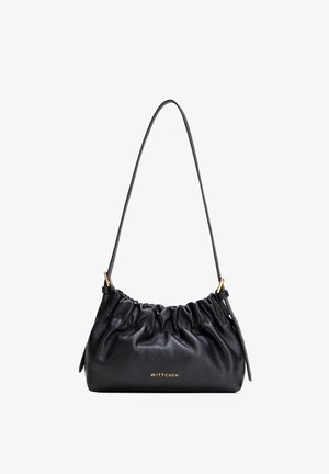 Schwarze Leder-Schultertasche mit gerafften Details, verstellbarem Riemen, goldfarbenen Beschlägen und "WITTCHEN"-Logo in Gold auf der Vorderseite in der Mitte.