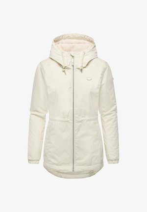 Vit isolerad jacka med huva, utrustad med en frontdragkedja, dragsko vid halsen och ett mjukt fodrat inre för värme.