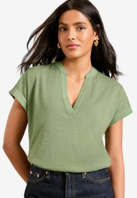 Unausgewählt, khaki green