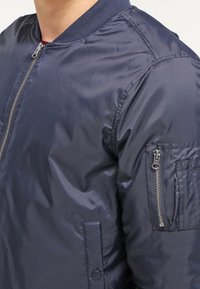Urban Classics Bomberjacka - dark blue